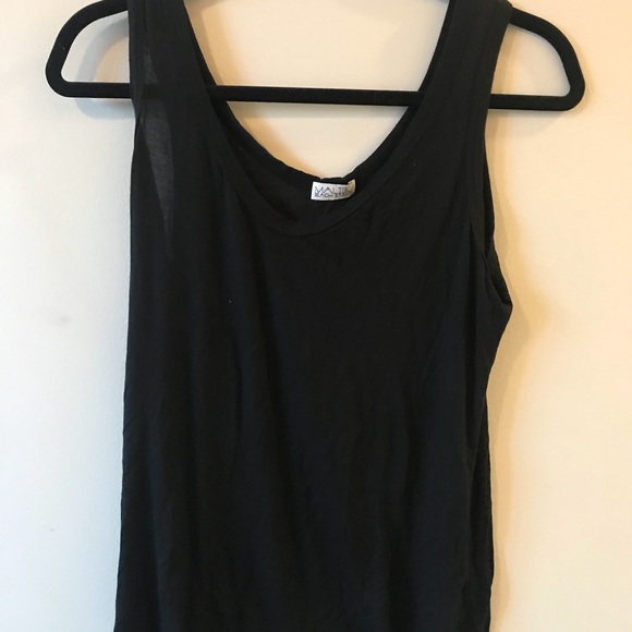 White and black Malibu Beach basics - Picture 4 of 5